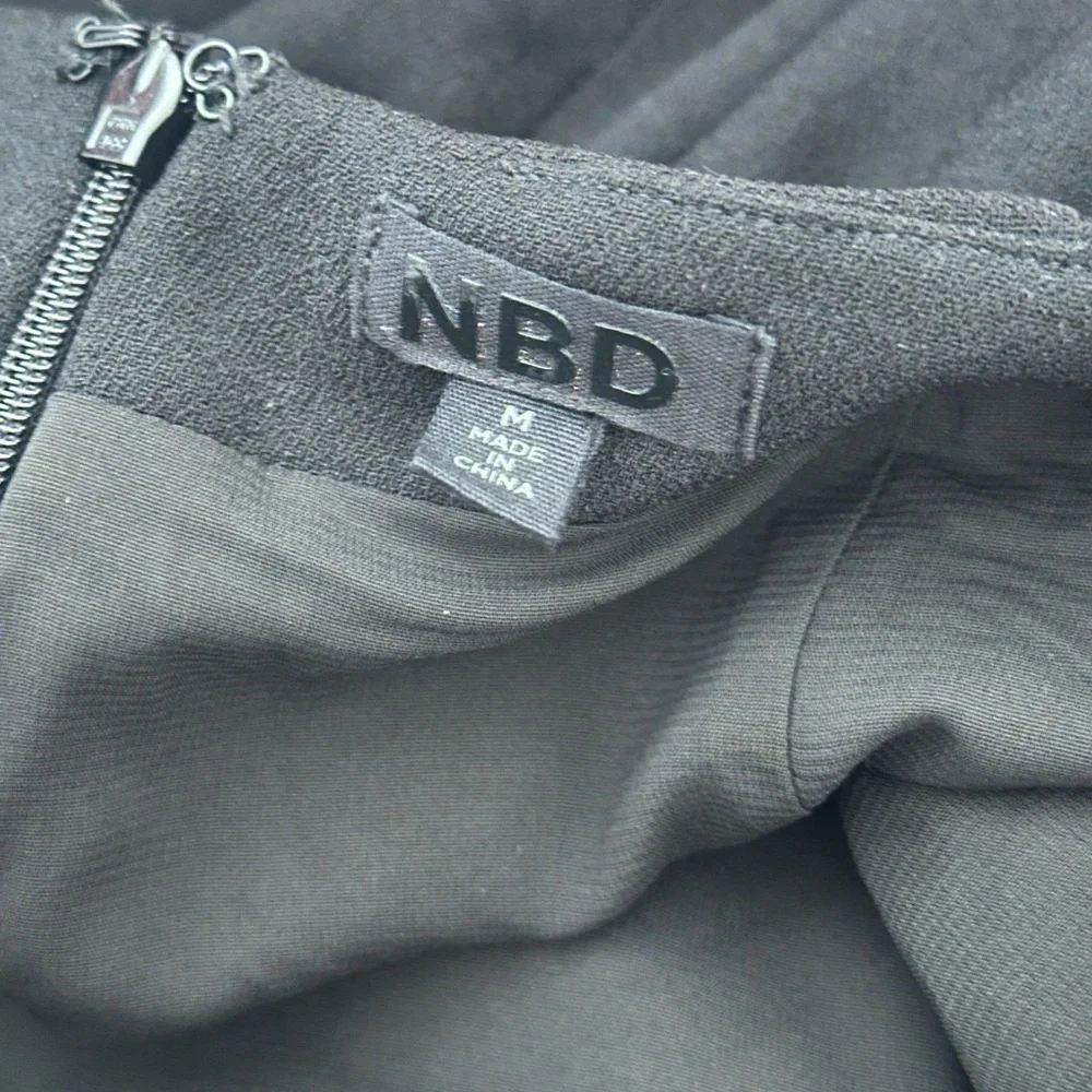 NBD black Skirt revolve size medium - Picture 3 of 4